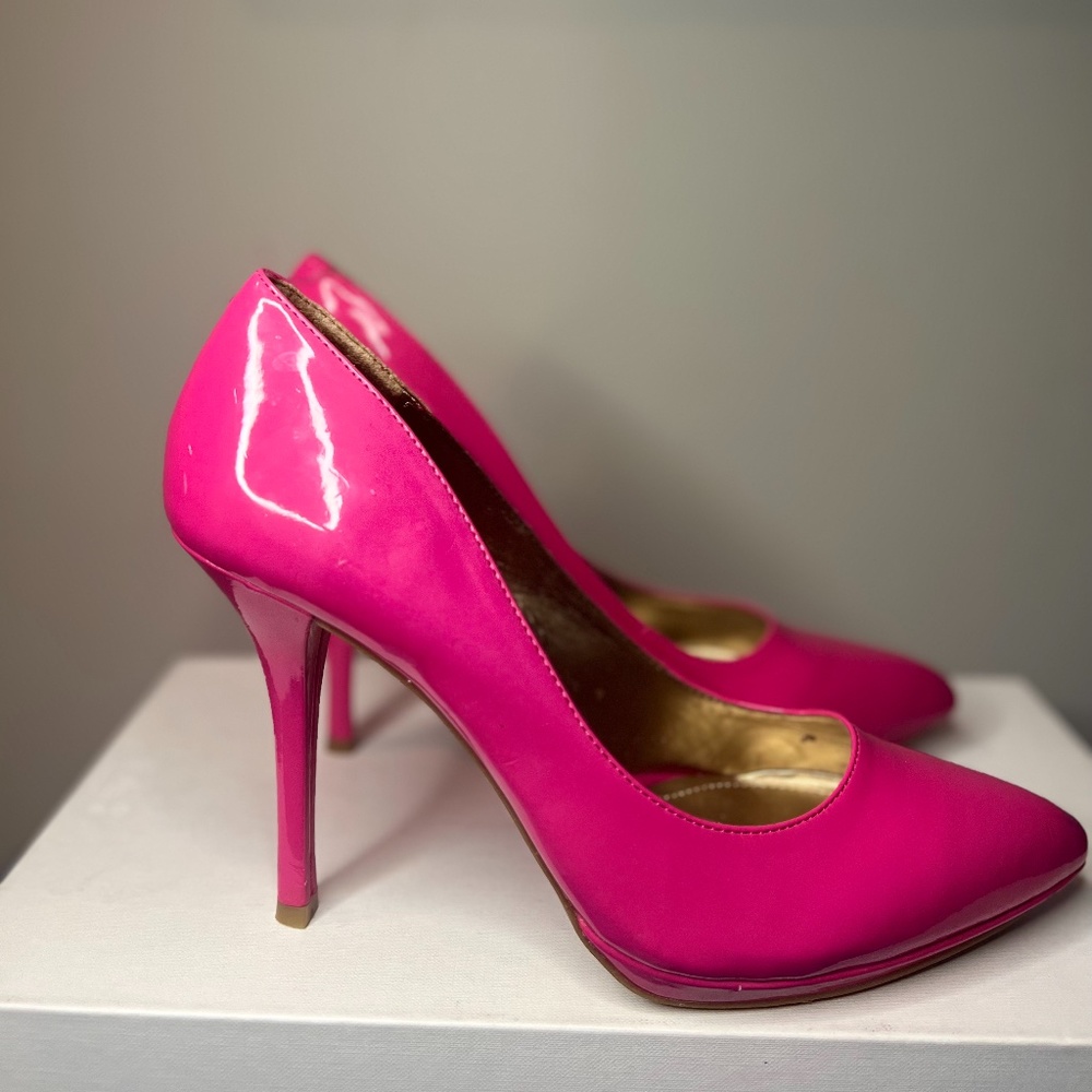 BCBG Pink Pump 10M